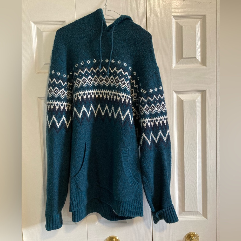 Old Navy XL Winter Print Hoodie